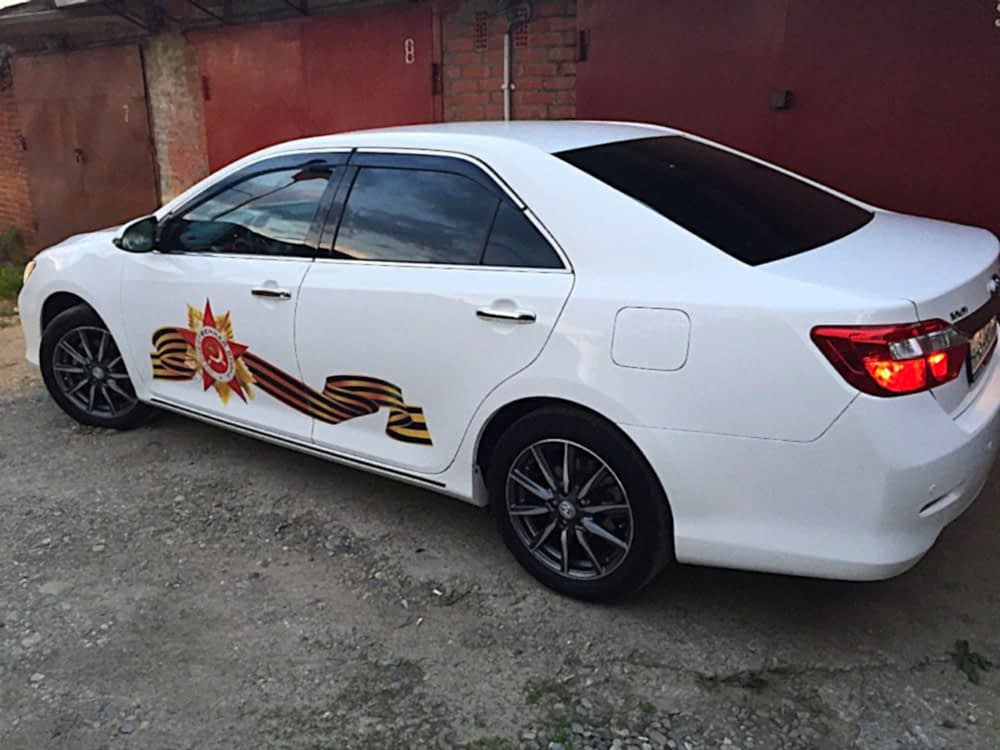 наклейка на авто 4