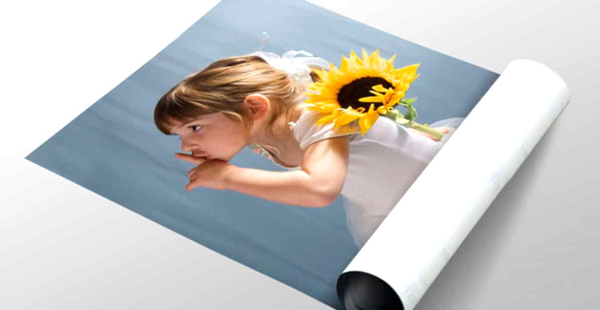 фото ребенка на постерной бумаге