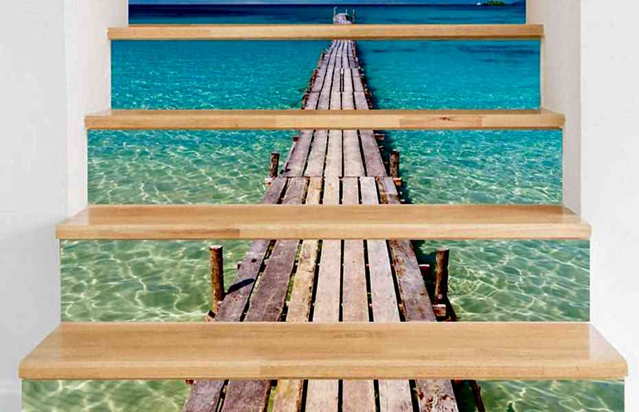 пример наклейки на лестницу