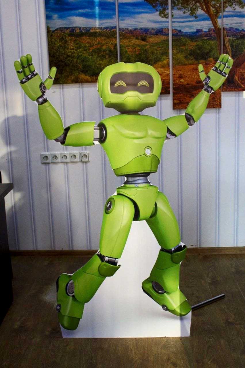 ростовая фигура робот