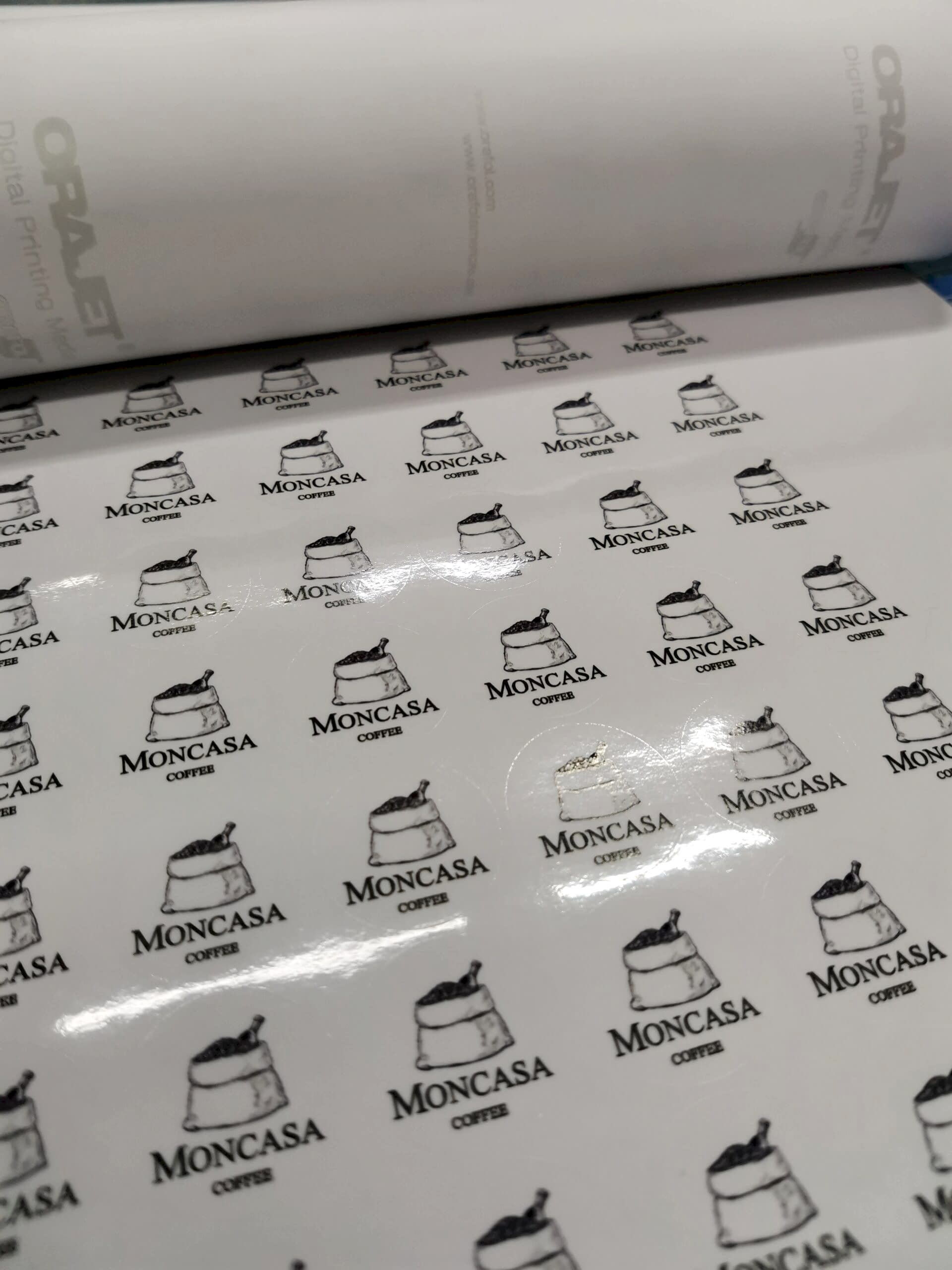 Прозрачные наклейки